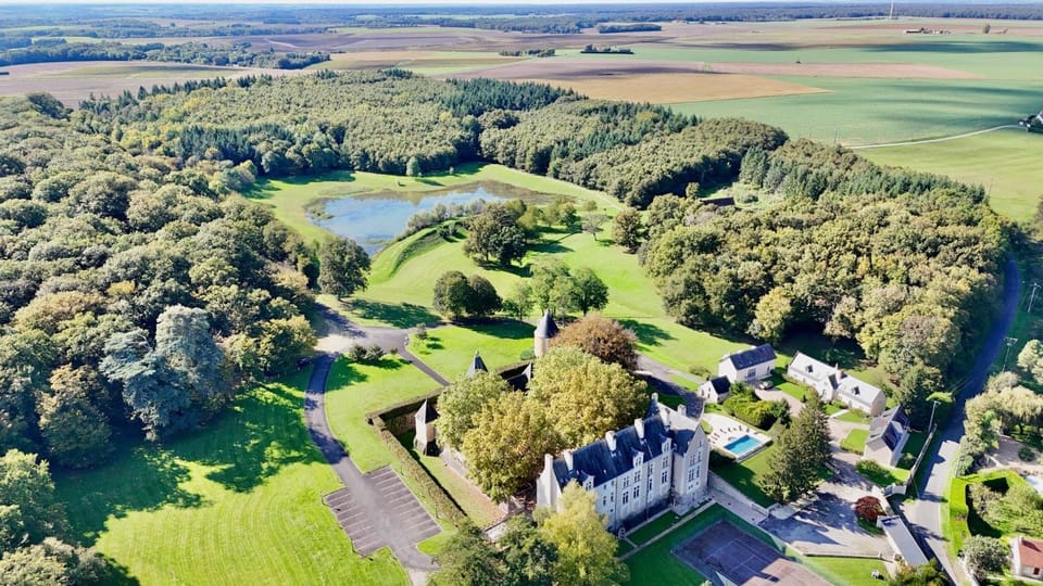 Château de la Menaudière Hotel in Centre-Val de Loire