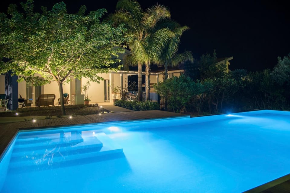 Facade/entrance, Swimming pool, Swimming pool