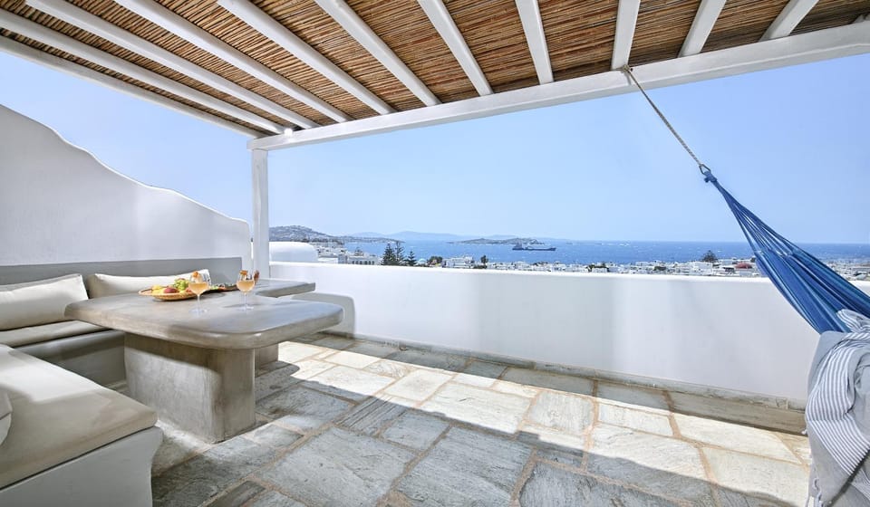 View (from property/room), Balcony/Terrace, Seating area, Dining area, Sea view