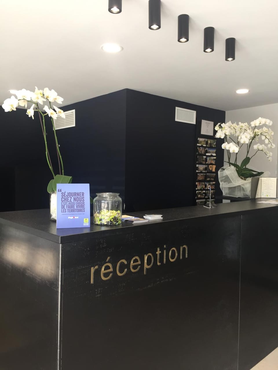 Lobby or reception, Lobby or reception