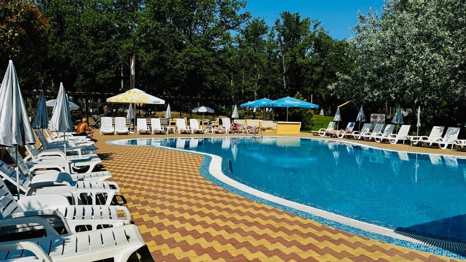 Swimming pool