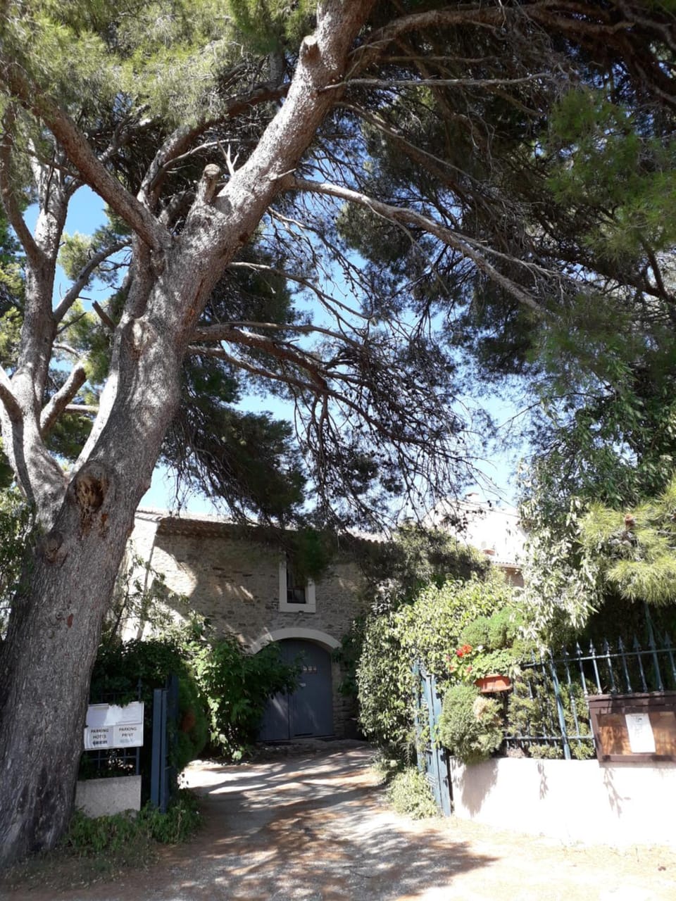 Nearby landmark