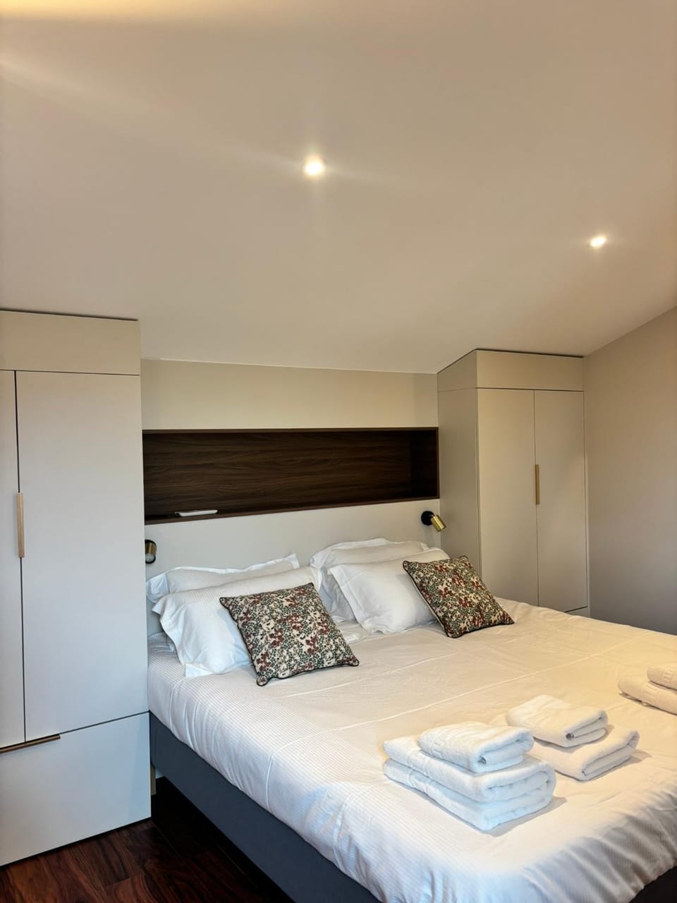 Bed, Photo of the whole room, Bedroom, towels, wardrobe