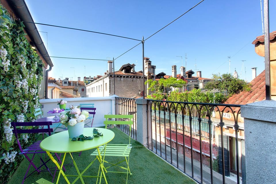 Day, Balcony/Terrace