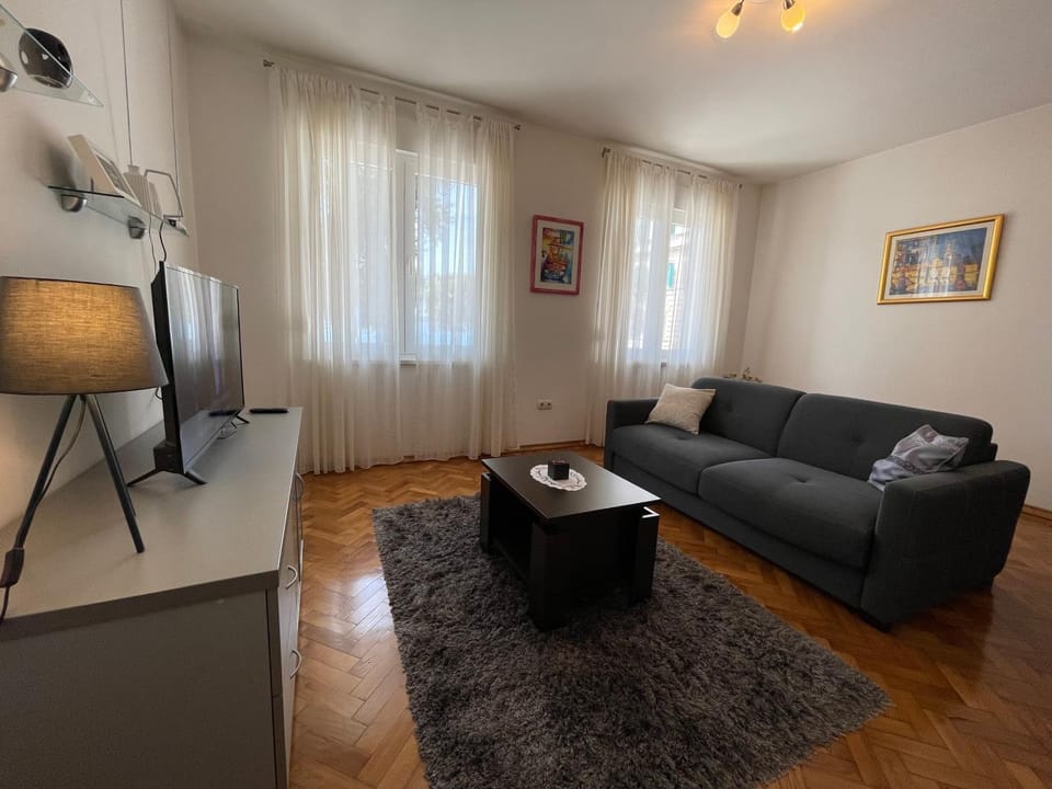 TV and multimedia, Living room, Sea view, locker, air conditioner