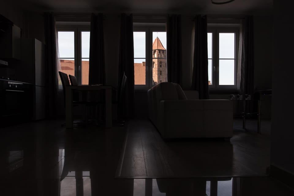 Property building, TV and multimedia, View (from property/room), Living room, Seating area, Dining area, City view, City view, Street view, Street view, Area and facilities
