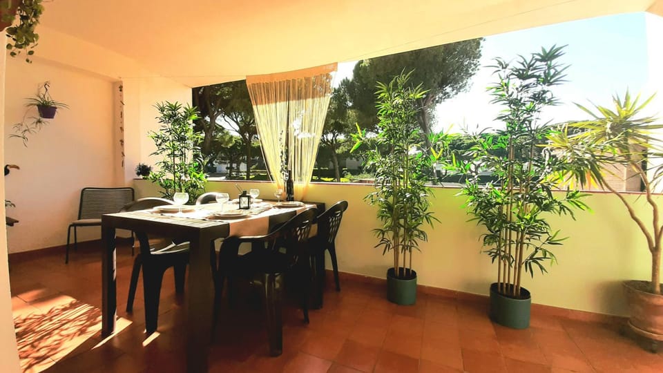 Balcony/Terrace, Dining area, Garden view