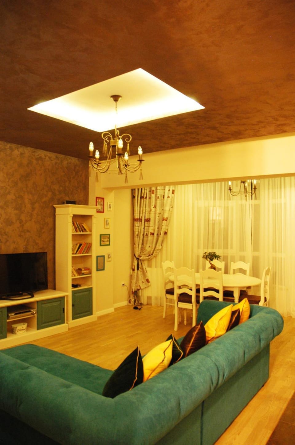 Night, Living room, Photo of the whole room, On site