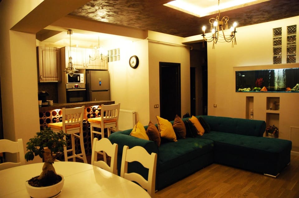 Living room, Photo of the whole room