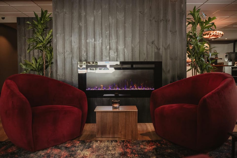 Communal lounge/ TV room, Seating area