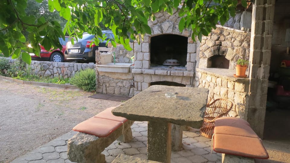BBQ facilities, Garden