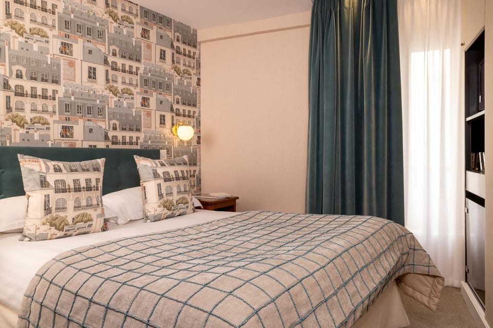 Property building, Bedroom