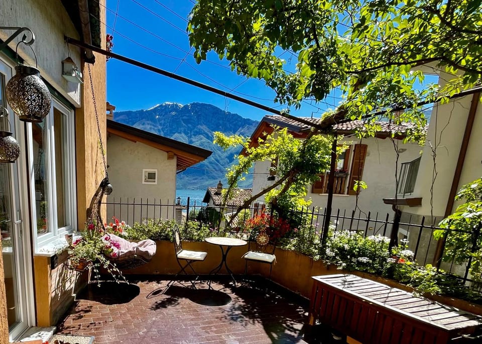 Patio, Natural landscape, View (from property/room), Balcony/Terrace, Mountain view