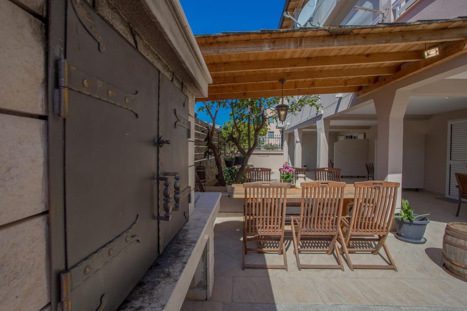 Patio, Balcony/Terrace