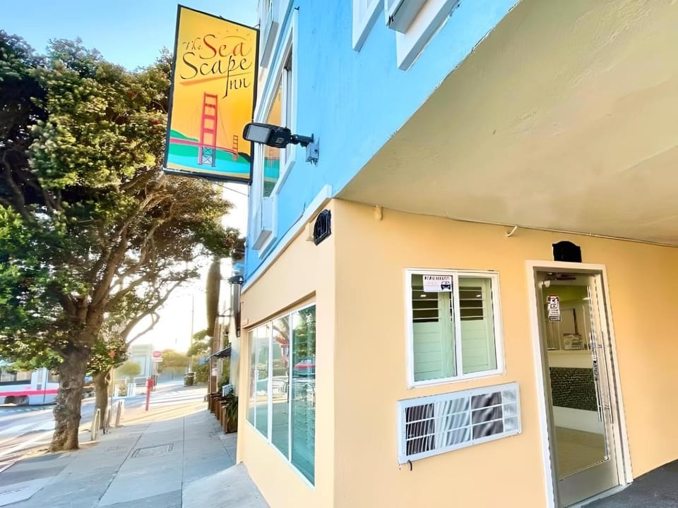 Property building, Property logo or sign, Logo/Certificate/Sign, Street view