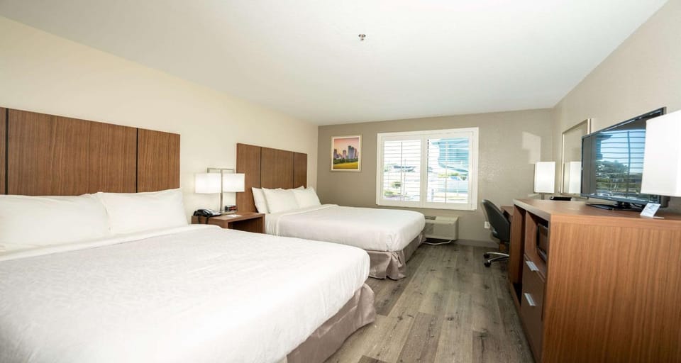 Photo of the whole room, On site