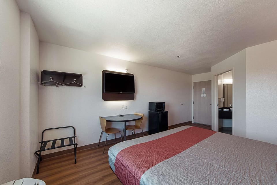 Photo of the whole room, Bedroom, On site