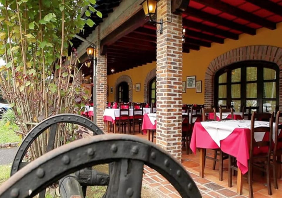 Restaurant/places to eat, On site