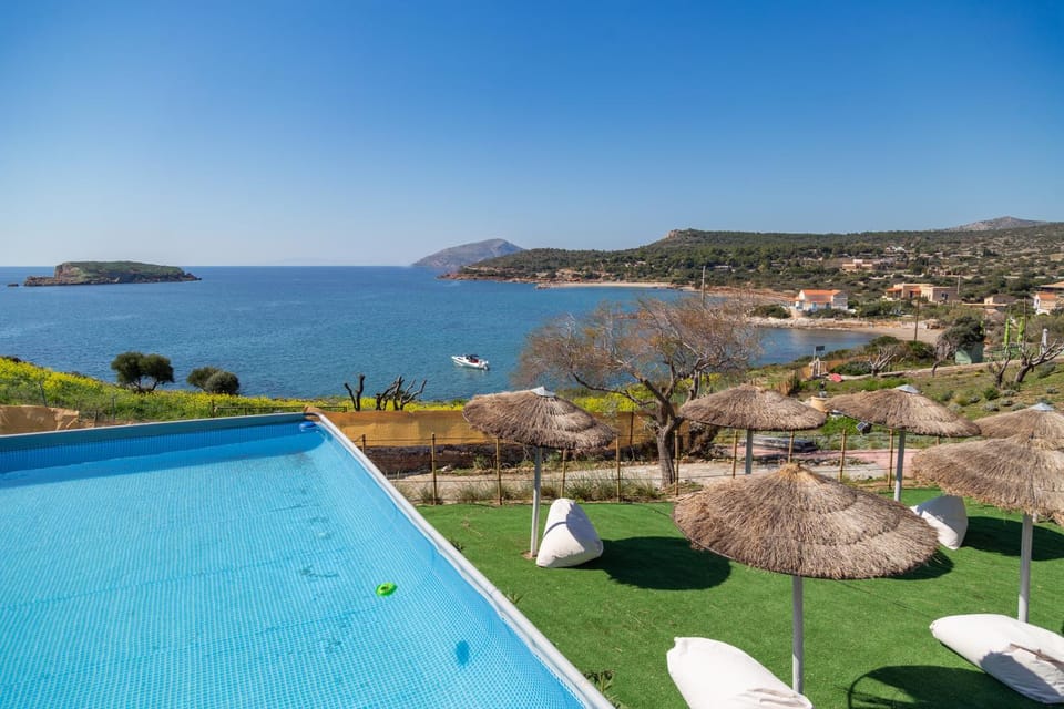 Natural landscape, Sea view, Swimming pool, sunbed