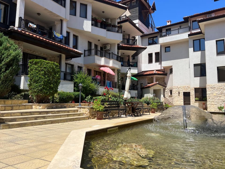 Property building, Patio, Garden