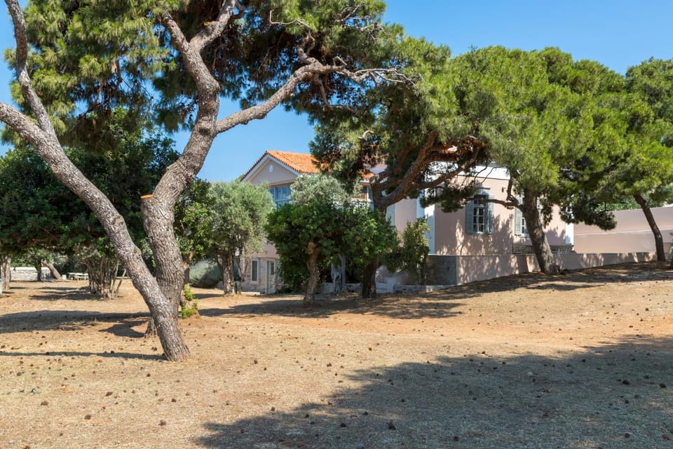 Property building, Garden
