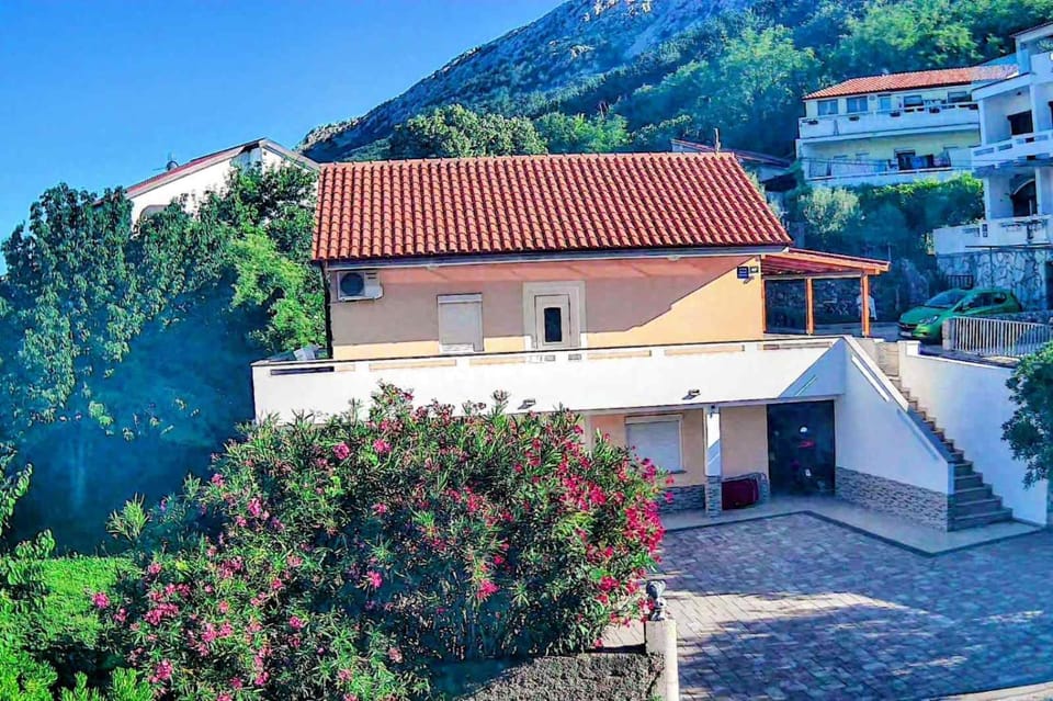 Property building, Day, Natural landscape