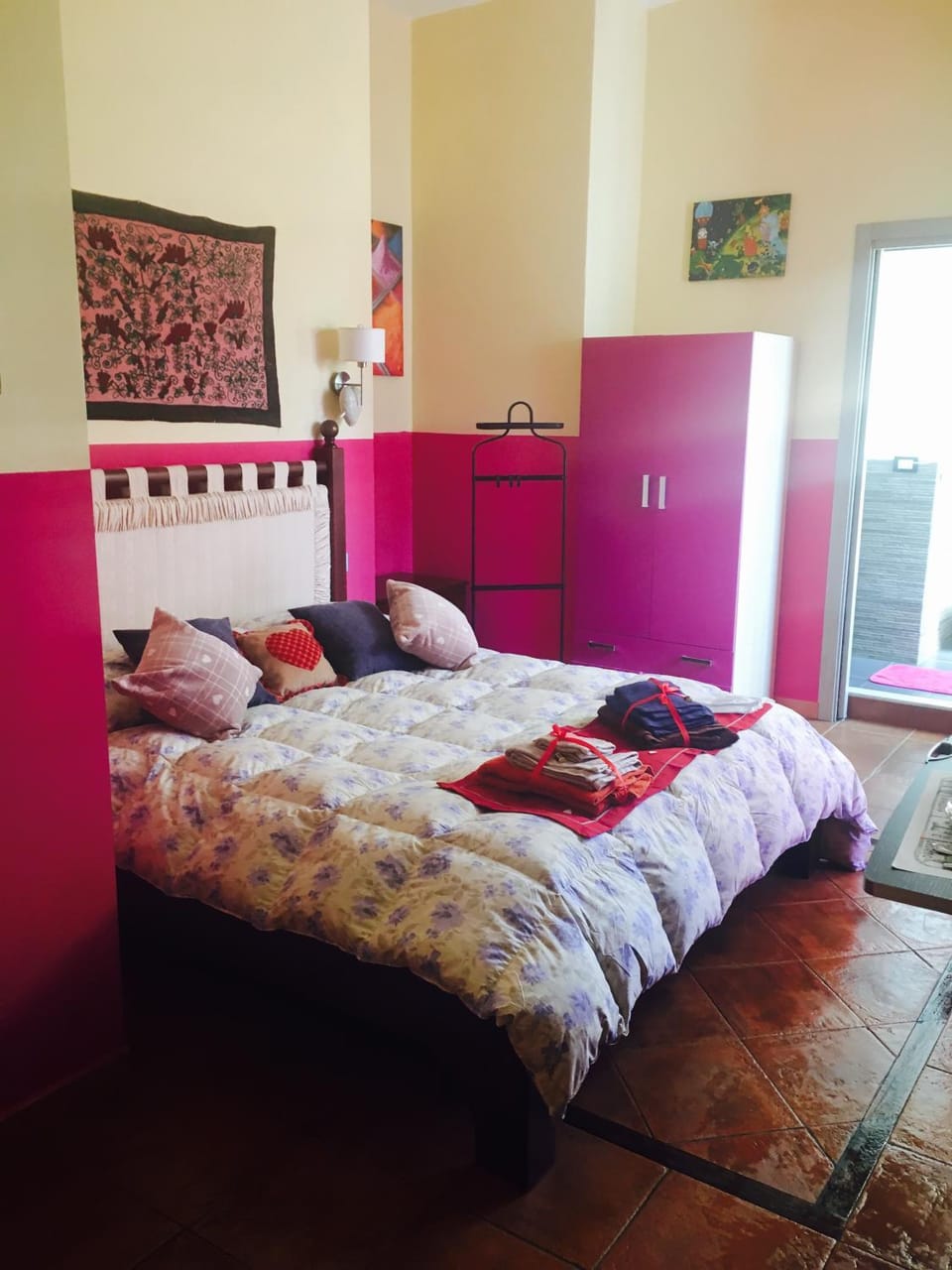 Photo of the whole room