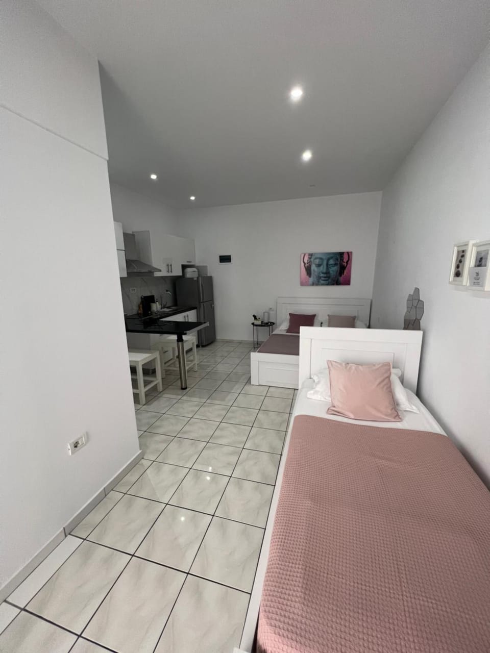 Spile Rooms Lukas Bed and Breakfast in Vlorë County, Albania