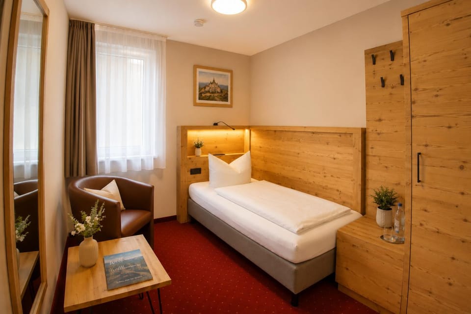 Bed, Photo of the whole room, wardrobe