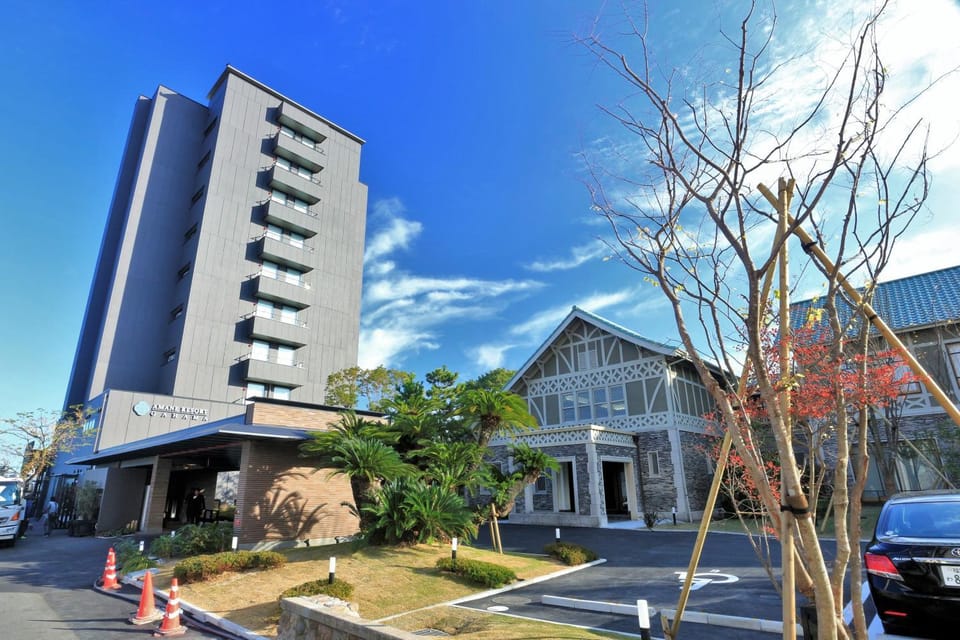 Facade/entrance