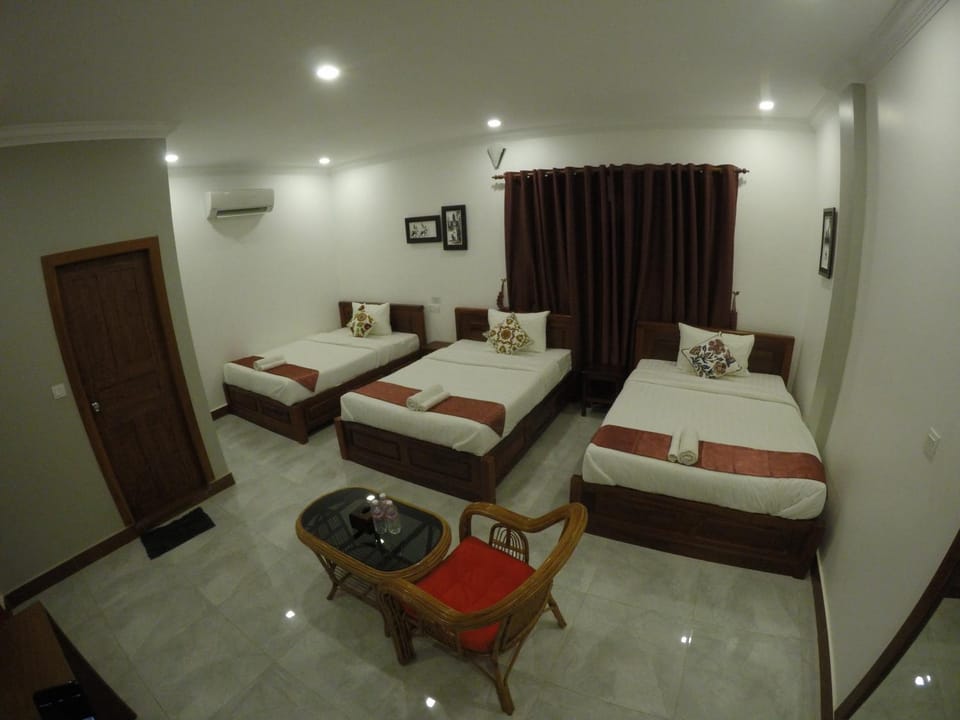 Happy​​ Family Guesthouse Bed and Breakfast in Cambodia
