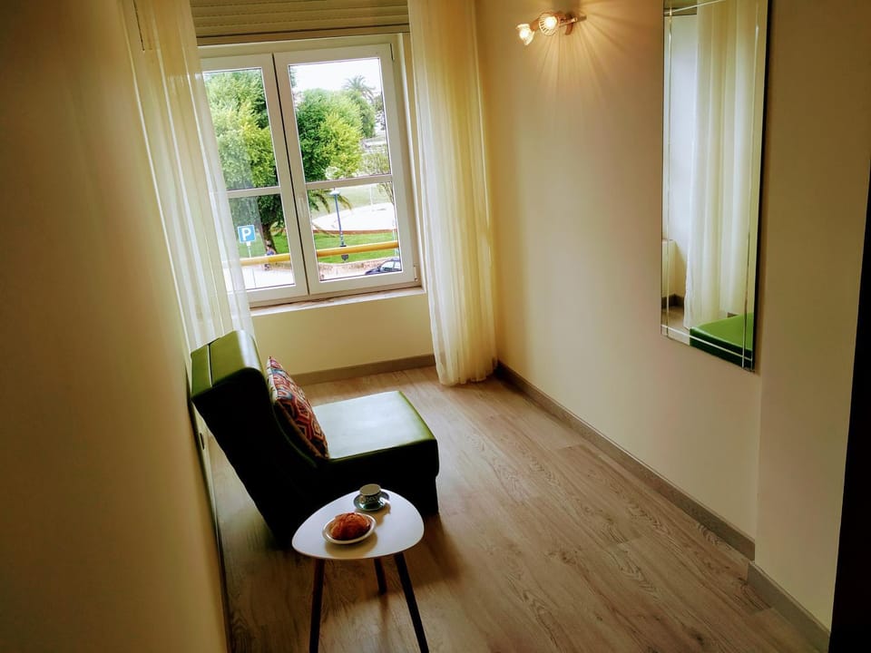 Seating area, Bedroom