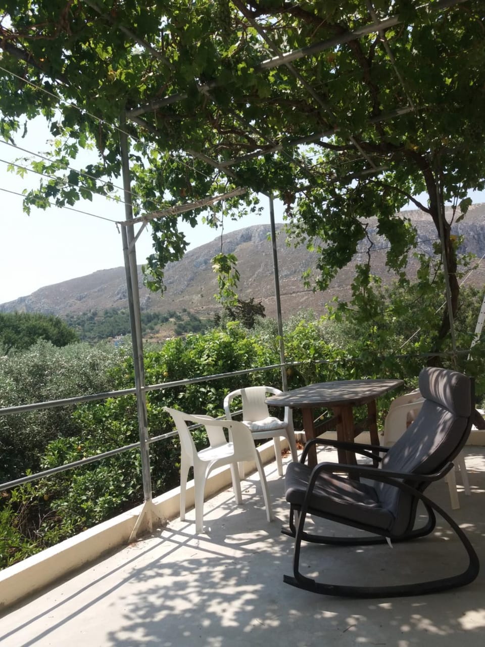 Natural landscape, View (from property/room), Balcony/Terrace, Dining area, Garden view, Mountain view