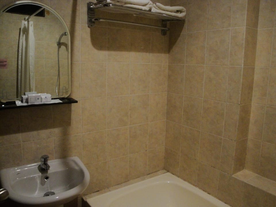 Sylvia Hotel Budget Hotel in Indonesia
