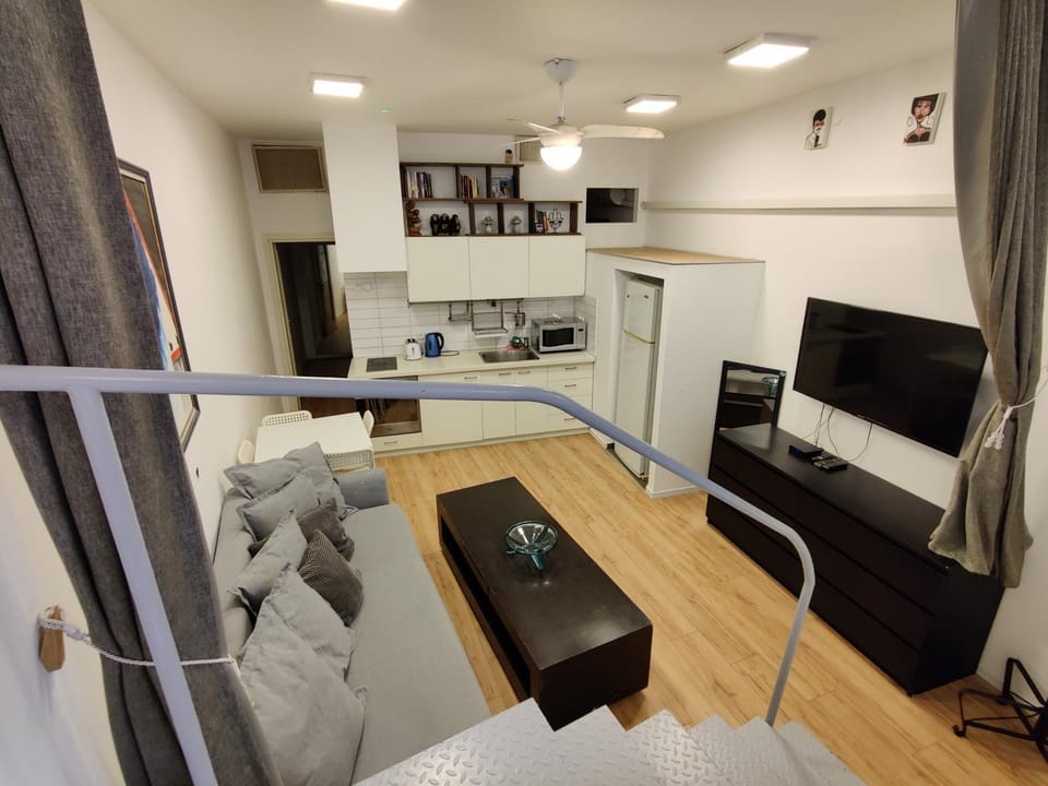 TV and multimedia, Kitchen or kitchenette, Dining area