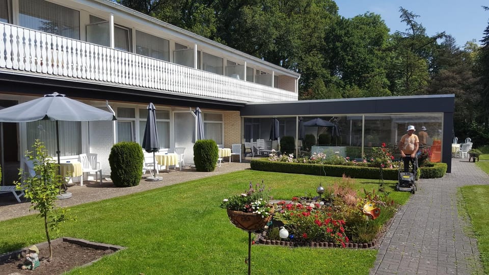 Garden, Garden, Balcony/Terrace