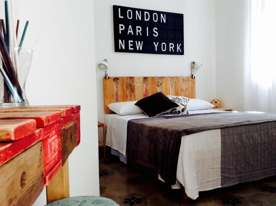 Day, Photo of the whole room