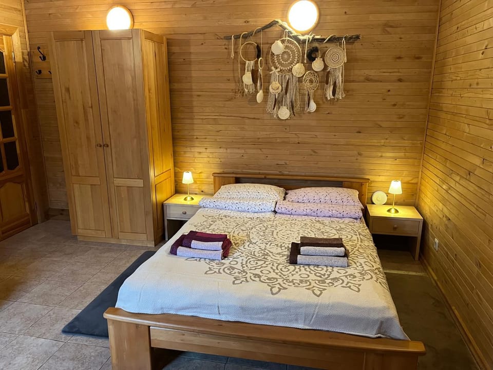 Bed, Living room, Bedroom