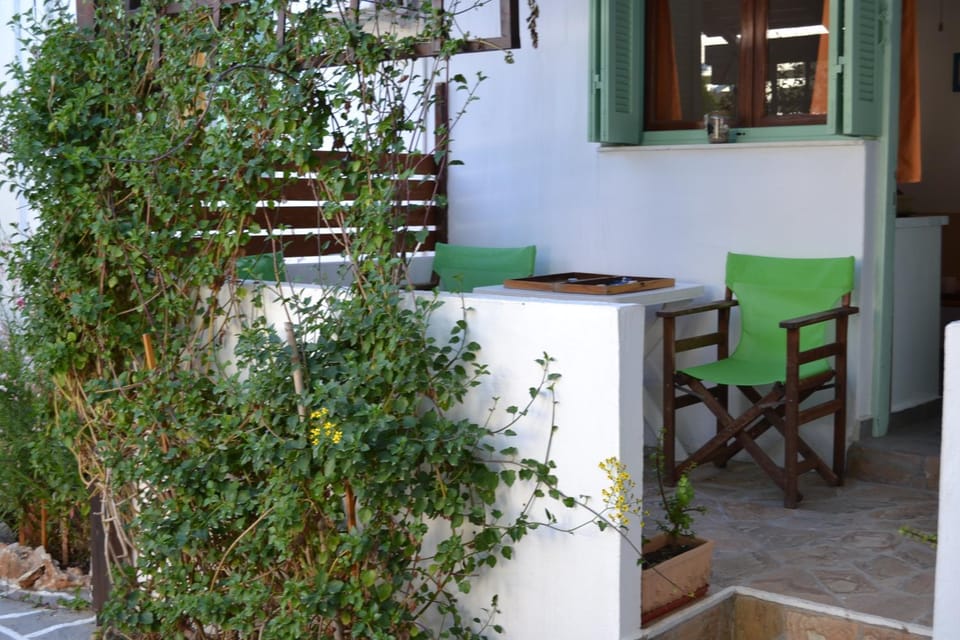 Skyros Koxilas Studios Bed and Breakfast in Euboea