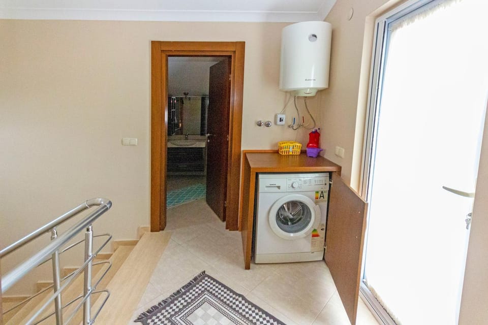 Bathroom, Area and facilities