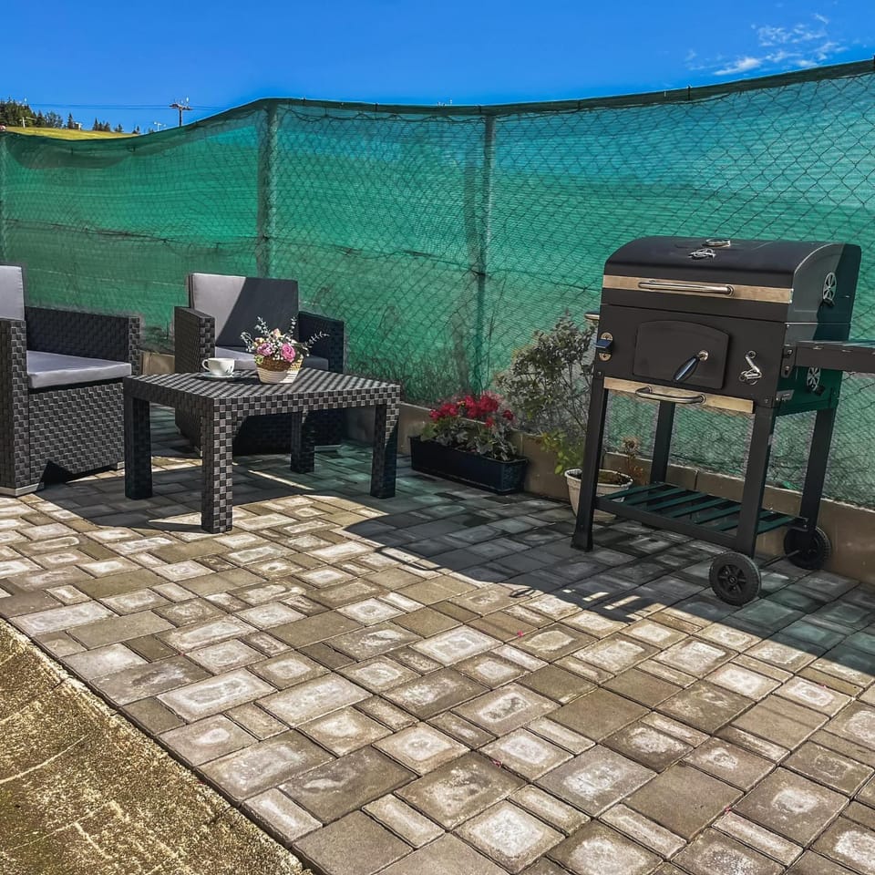 Property building, Balcony/Terrace