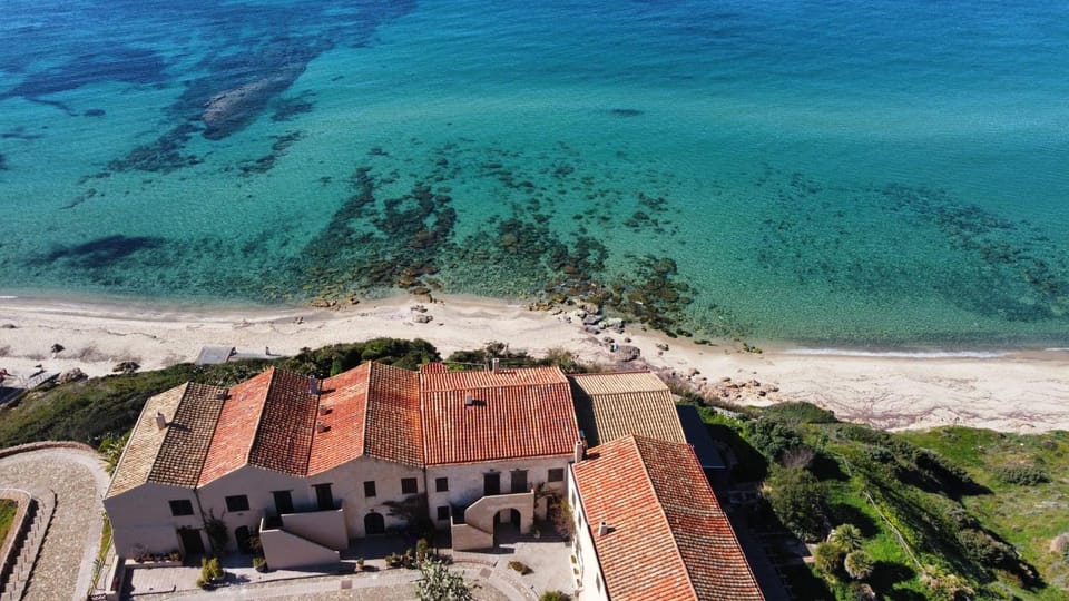 "CASA CANSELLA" a few steps from the sea House in Sardinia