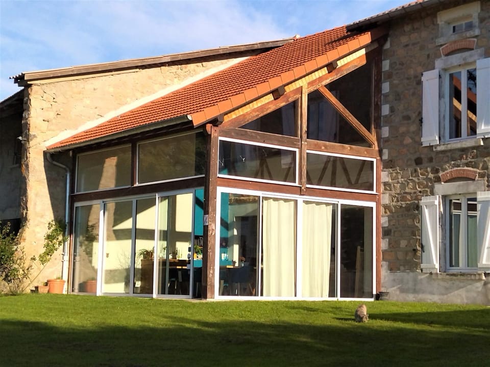 Property building, Breakfast