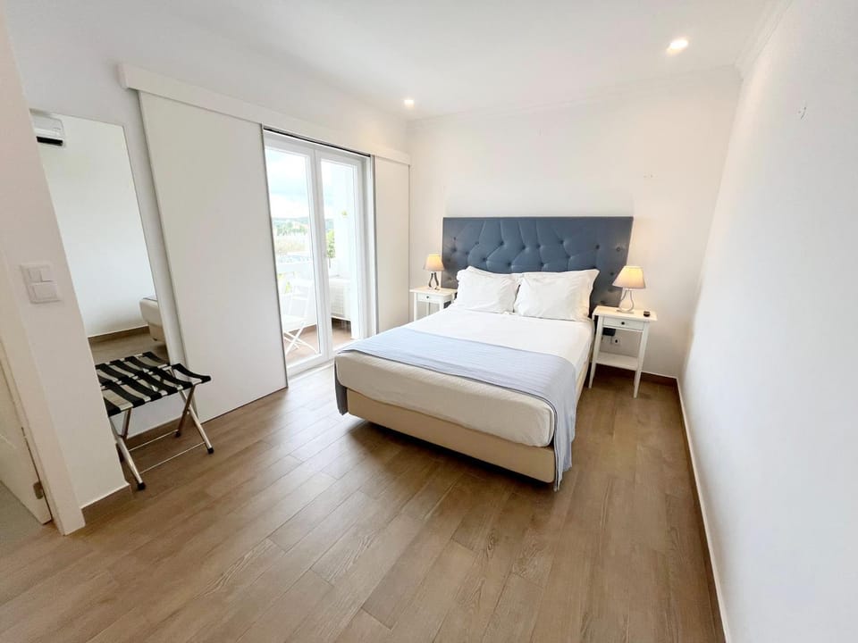 Bed, Balcony/Terrace, Decorative detail, Bedroom