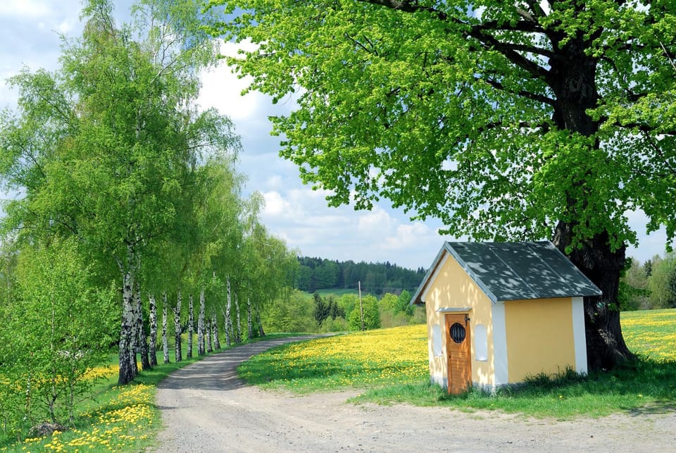 Nearby landmark, Off site, Neighbourhood, Natural landscape, Hiking, Cycling