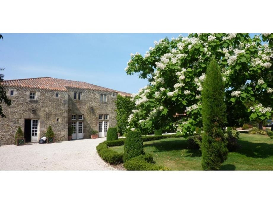 Logis de la Robliniere Bed and Breakfast in Pays de la Loire