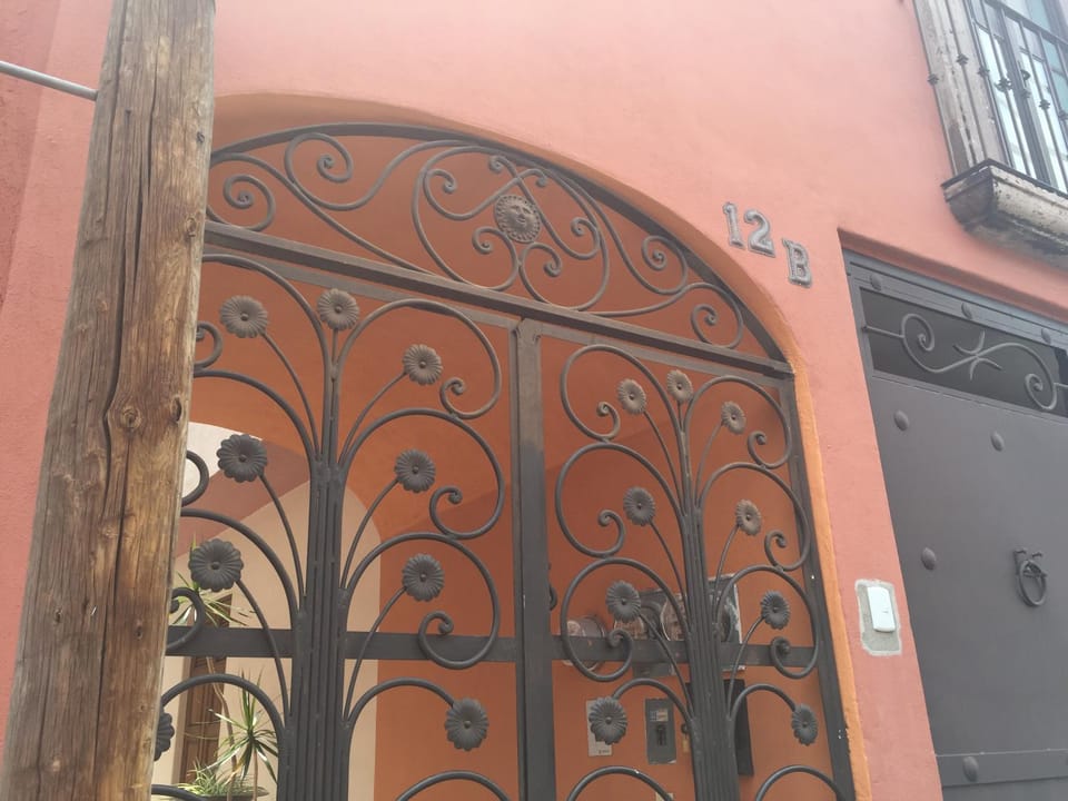 Facade/entrance, Decorative detail