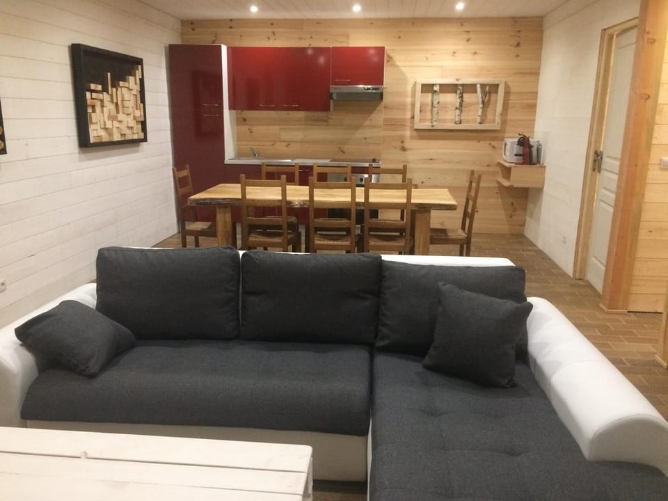 Kitchen or kitchenette, Living room, Dining area, Mountain view