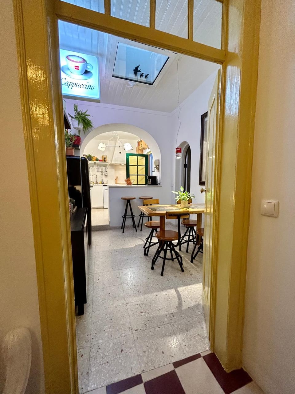 Kitchen or kitchenette, Seating area, Dining area