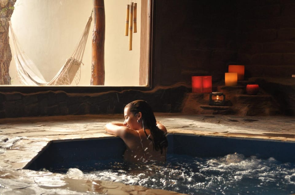 Hot Tub, Swimming pool